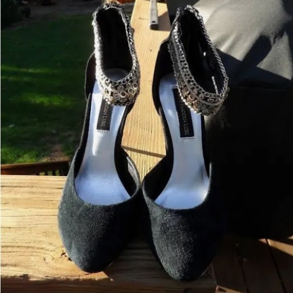 Steve Madden Luxe Black Suede Leather Fiona Grommet Ankle Strap Zip Heels Sz 7.5 - Picture 3 of 11